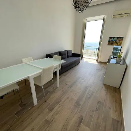 Apartmán Posillipo 336 *